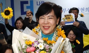 민주당 ‘서울 압승’…48곳 중 33곳 승기 잡았다