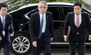 일본 우익사관 교과서 검정 통과에 정부 “유감”...일본대사 초치