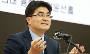 서울대 의대 교수들 “25일부터 개인별 사직 실행” [포토]