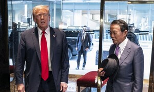 트럼프·아소 ‘뉴욕 회동’에 일본에서 ‘양다리 외교’ 논란