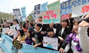 ‘기후 소송’ 12살이 직접 헌법재판소 발언대 선다