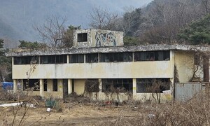 동두천 기지촌 ‘성병관리소’ 철거론…아픈 역사 외면하나 [왜냐면]