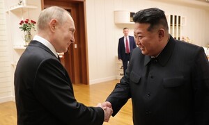푸틴 “김정은, 러시아 땅에서 언제나 환영받는 손님”
