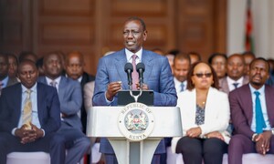 케냐 대통령 “증세법안 서명 않겠다”…사망자 나온 국민 저항에 굴복