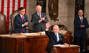 “당신들은 쓸모 있는 얼간이” 미 의회에 나타난 이스라엘 총리