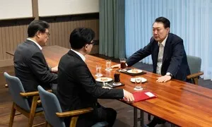 윤 대통령식 권위주의 통치, 위기 악화시킨다 [박현 칼럼]