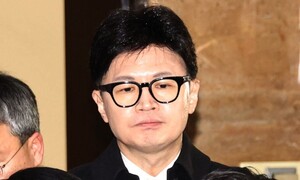 [속보] 한동훈 “윤, 퇴진시까지 사실상 직무 배제될 것”