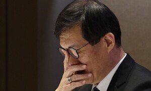 이창용 “물가만 보고 통화정책 펼 수 없어”…금리조정 실기론 반박