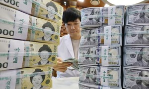 미 ‘나홀로 호황’에 인플레 확산 우려…한은, 금리 인하 부담 증가