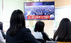 김건희 여사 이 사진, '빈곤 포르노'와 무엇이 다른가