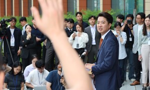 ‘압도적 해로움’ 이준석, 게임 오버