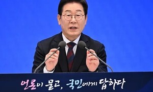 취임 한 달, 기자회견도 ‘빨리빨리’