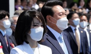 [단독] ‘집사회사’ 투자 카카오 임원, 대통령 취임식 초청받은 ‘김건희 인맥’