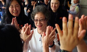 그녀가 “이겼습니다”를 외쳤다