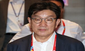 권성동이 직접 밝힌, 통일교주에 ‘큰절’한 이유는?