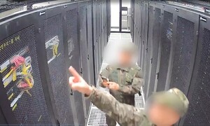 권총 차고 선관위 장악한 정보사 대령, “존댓말로 협조 부탁… 협박 아니었다”