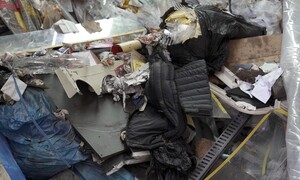 [단독] 빈폴 ·구호 등 지난해만 새 옷 129t 태웠다 “고가 이미지 떨어질까 우려”