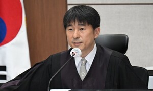 “지귀연 재판부, 재판 지연하려는 윤석열 변호인에 끌려다녀 불안”