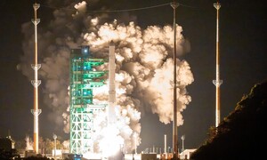 국내 독자개발 ‘누리호’ 첫 야간 발사 성공…위성 13기 모두 궤도 안착