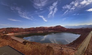 그린에너지? 그린워싱? 찬반 품고 붉게 물든 호명호수