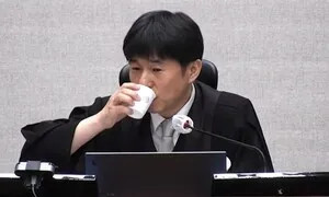 내란 실패가 감경 사유…지귀연 ‘윤석열 봐주기’ 판결 파장