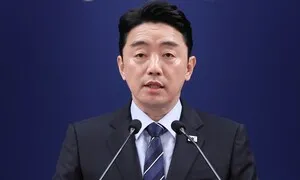 강훈식 “이 대통령 연임 개헌 불가능하다고 말씀…정치 논쟁 유감”