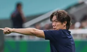 ‘첫 승’ 홍명보 “후반 체력 싸움서 우위…고지대 훈련 성과”