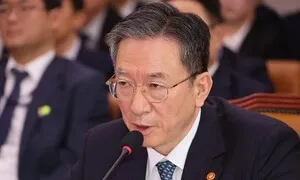 정성호 “보완수사권 전면 폐지, 피해자 보호 대안 있나”…정청래 직격