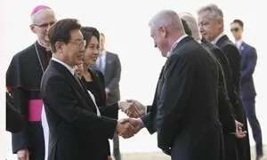 이 대통령, 레오14세 교황 단독 면담…방북 제안한 듯