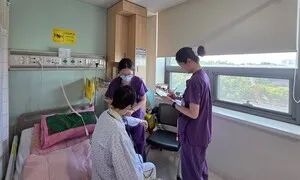 “가족 부담 덜어” 호응 큰 간호·간병 통합, 왜 더딜까
