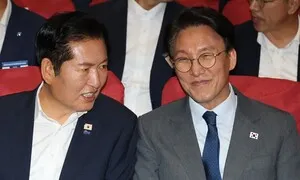 명청대전? 비전 없이 싸움만 하면 망한다 [성한용 칼럼]