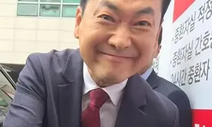 장동혁, 웃으며 퇴원…지지자에게 주먹 쥐고 ‘파이팅!’