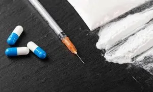 길에 누워 몸 떨어…60대 남성 ‘마약 투약’ 혐의 긴급체포