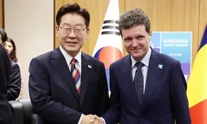한-루마니아 정상회담…이 대통령 “방산협력 진전, 특별한 의미”