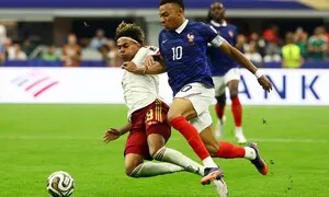 ‘무적함대’ 스페인, 프랑스 2-0 완파…16년 만에 우승 노린다