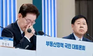 이 대통령 “보유세 강화 대체로 동의…다주택자 퇴로도 열어야”