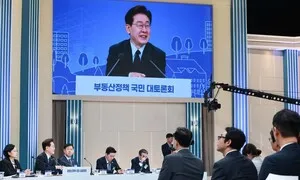 이 대통령 “집값 폭등되지 않도록, 전세대출 규제 강화해야”
