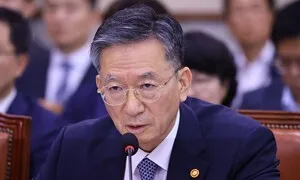 정성호 법무장관 “참모 통해 사퇴 의지 전달”