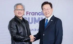 [속보] 이 대통령 만난 젠슨 황 “SK와 5천억달러 규모 파트너십”