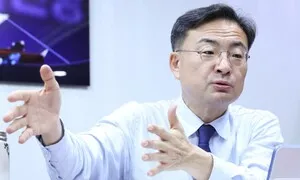 신장식 혁신당 새 대표 “‘선명한 개혁’의 선택지, 국민께 드리겠다”