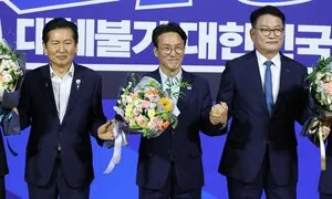 기세 오른 정청래 “과반승 가자”…긴장감 김민석 “‘말로만 친명’ 심판할 것”