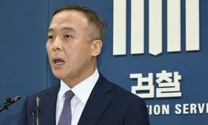 ‘압수 와인 바꿔치기’ 대가로 수천만원…세관 공무원 2명 구속 기소