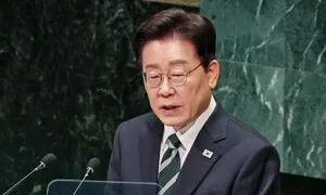 이 대통령, 막판에 비핵화→“핵 없는 한반도” 직접 수정 비하인드