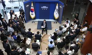 이 대통령 “주식시장 매우 저평가…조만간 필요한 조치”
