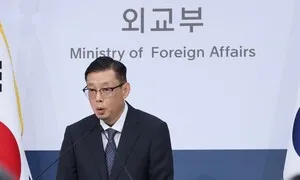 주우크라 대사 이어 공관원도 절반 철수…갈등 장기화하나