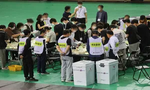 [속보] 법원, 잠실 투표용지 보관상자 등 증거 보전 명령