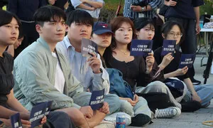 “2030 문제 아닌 전국민이 일어날 사안”…정쟁에 선 그은 대학가 외침