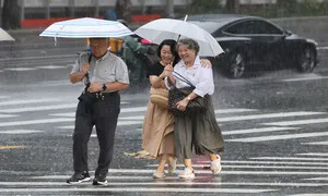 오후에 중부지방에 소나기…우박 떨어지는 곳도