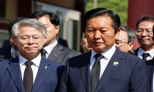 “정권은 짧다” 정청래 발언 후폭풍…청 “당 쪼개자는 거냐” 격앙
