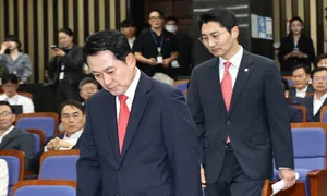 [속보] 국힘 의총서 ‘광역단체 7곳 선거소청’ 뜻 모아 장동혁에 전달